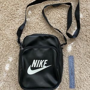 Nike bag one shoulder